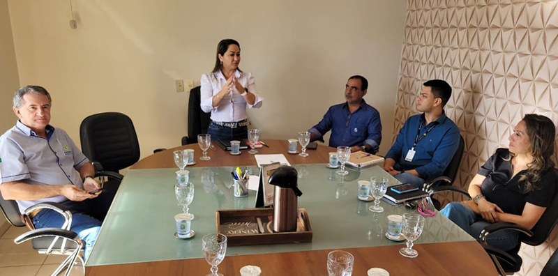 SAAE participa de reuniÃ£o para tratar de aÃ§Ãµes sobre arrecadaÃ§Ãµes de garrafas Pet para o Luzes do Cerrado